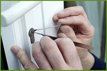 Neighborhood Locksmith Services Englewood, CO 303-566-9162 - 3-cheap-locksmith-near-me